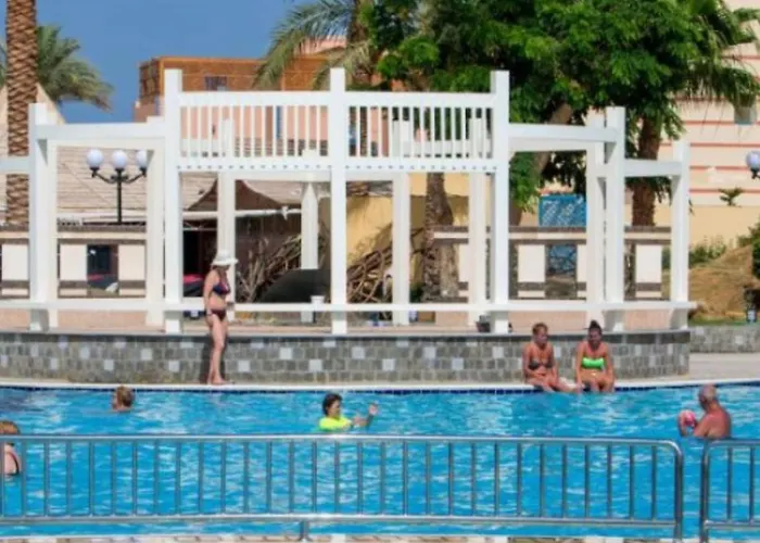 Two Bedroom In Lilly Land Apartman